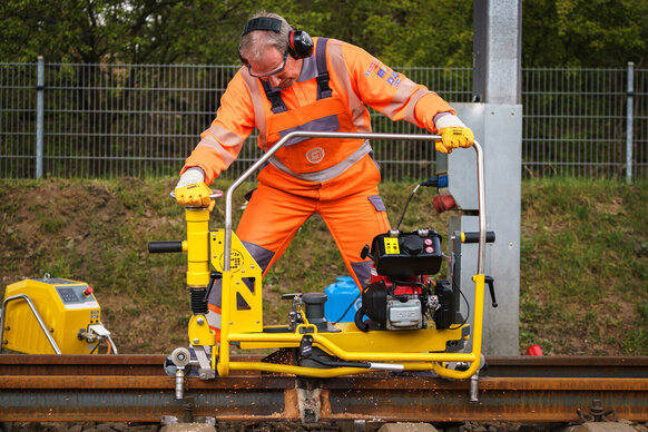 Grinding the running surface with GP 3600 P4